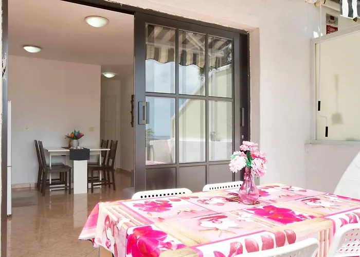 Lia 2 Hotel